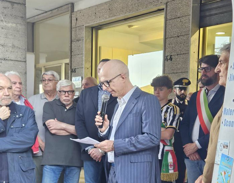 Articolo La Stampa Crescentino ricorda i morti dell'Heysel